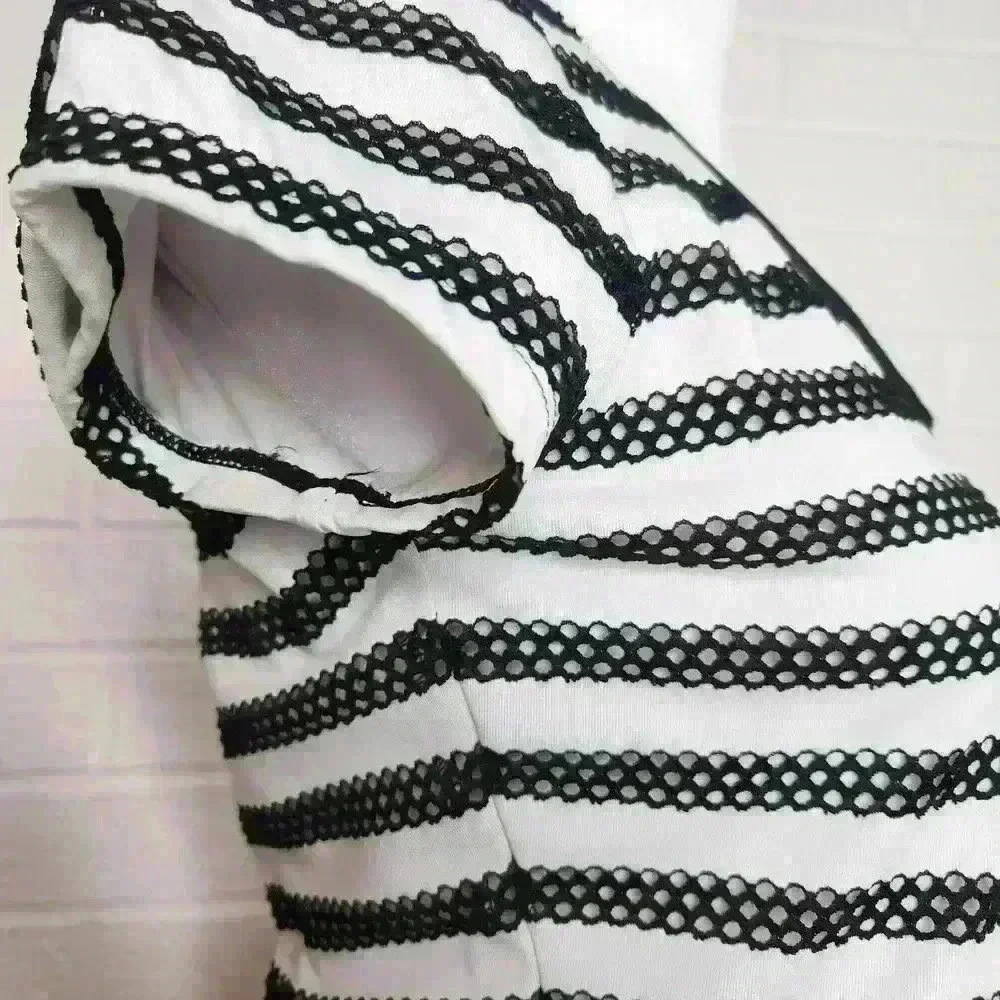 White House Black Market women's black & white striped blouse size XS - Picture 5 of 8